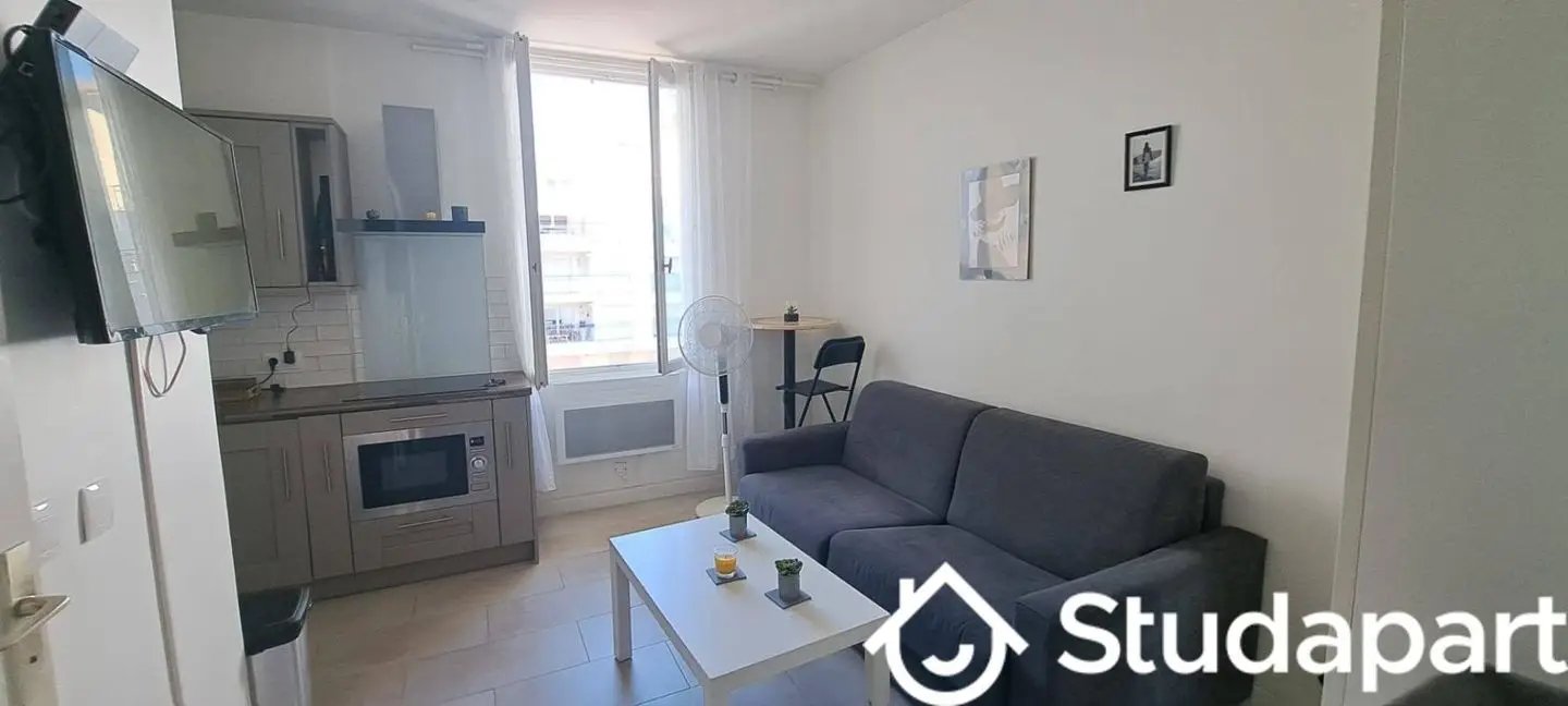 Appartement à louer, 18m², Antibes