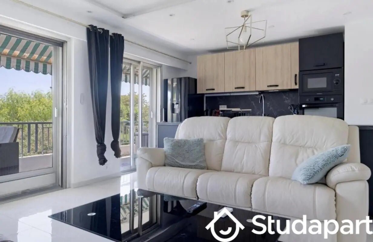 Appartement à louer, 50m², Antibes
