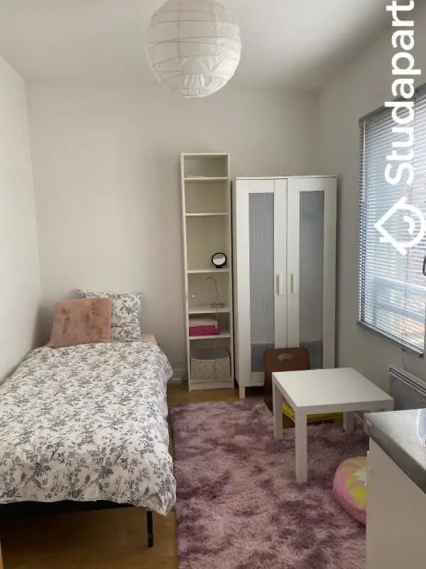Appartement à louer, 13m², Suresnes
