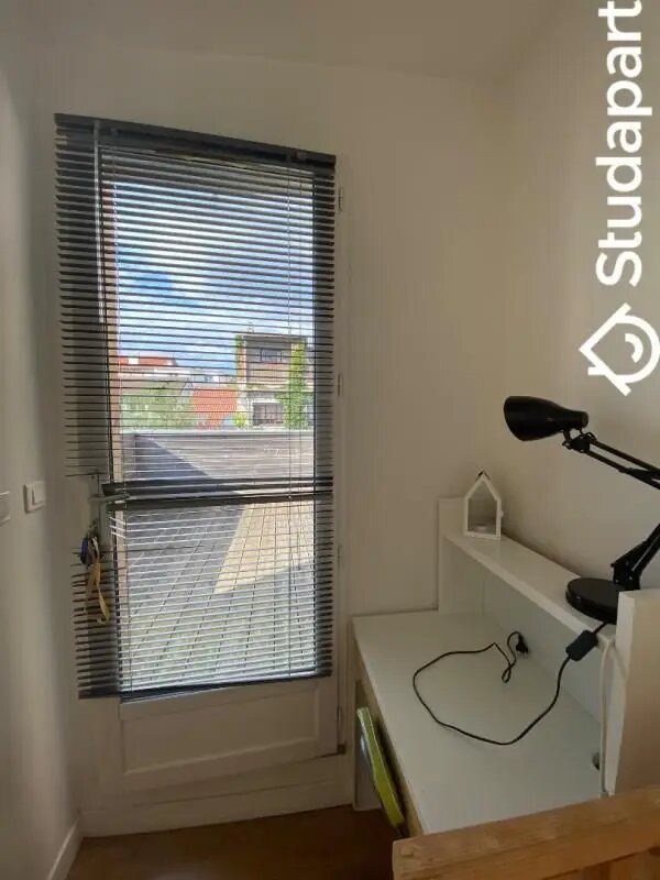 Appartement à louer, 13m², Suresnes