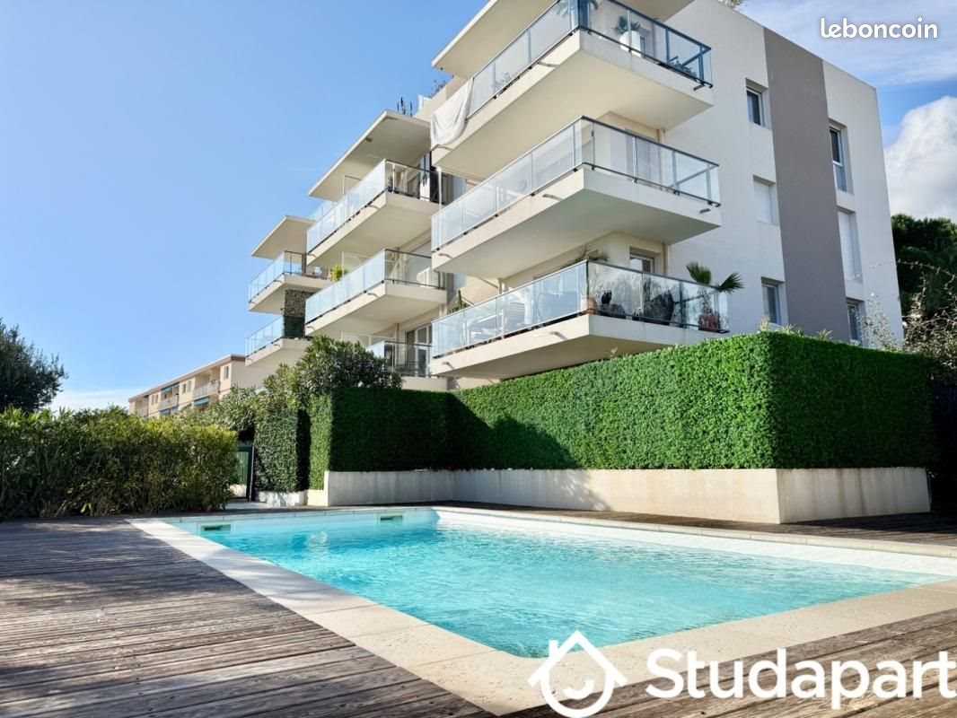 Appartement à louer, 40m², Antibes