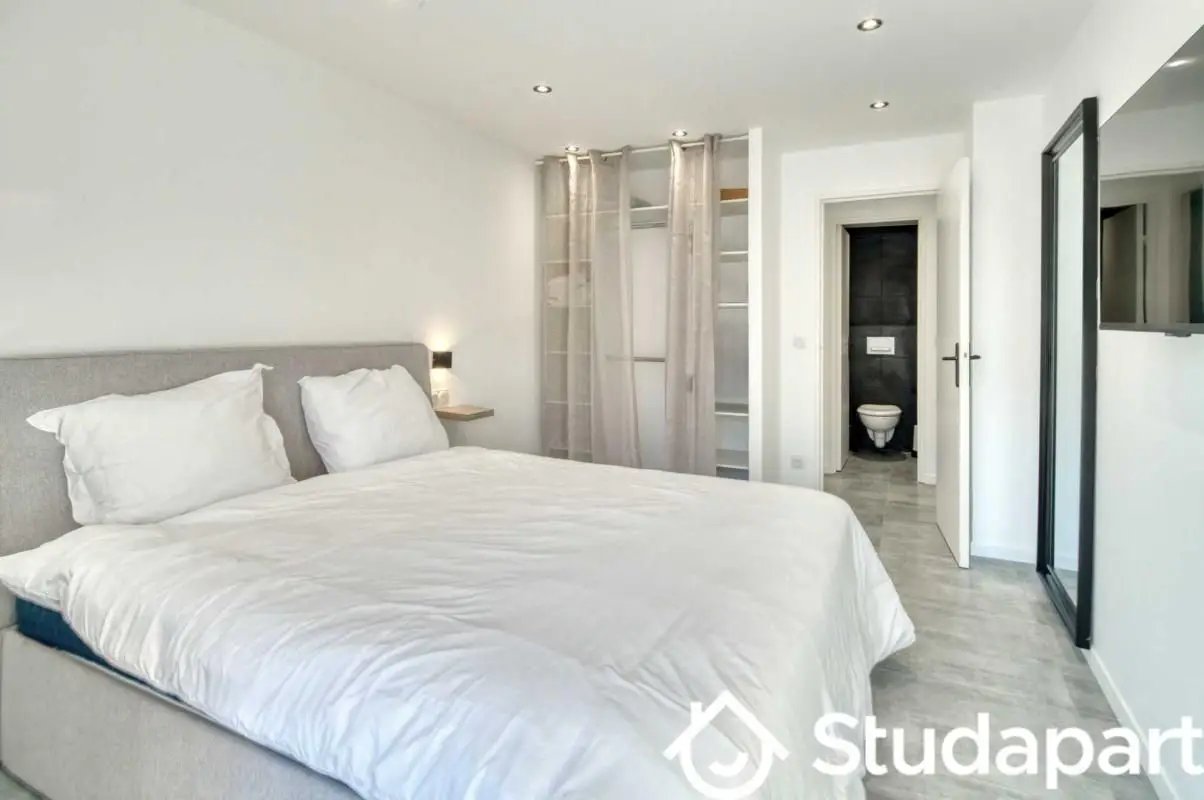 Appartement à louer, 60m², Antibes
