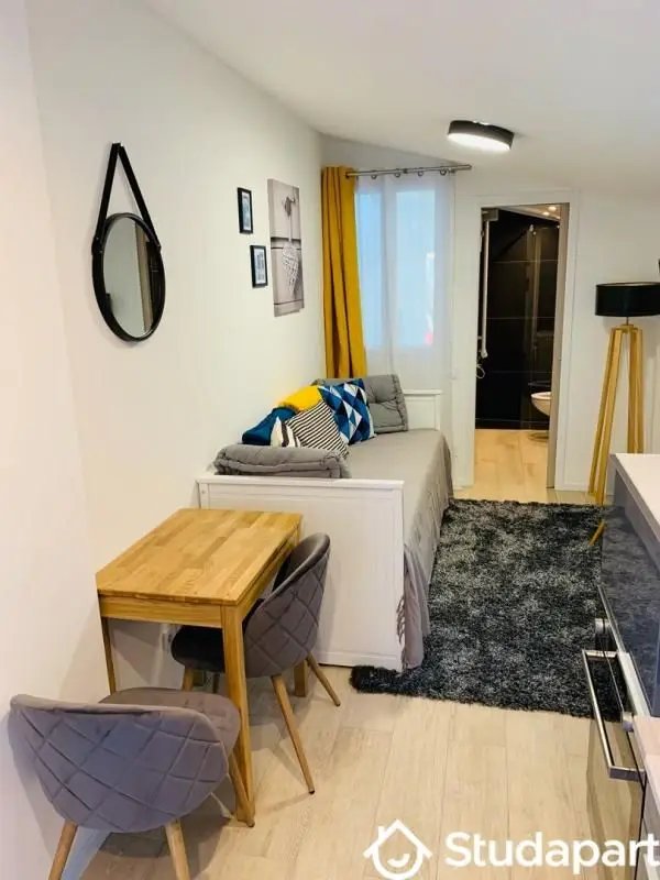 Appartement à louer, 19m², Antibes