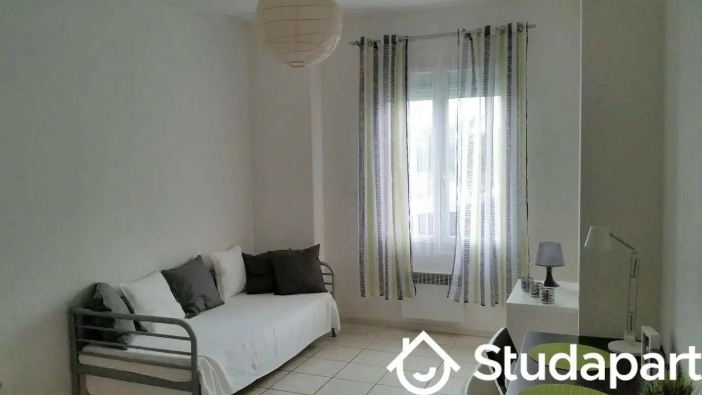 Appartement à louer, 22m², Saint-Étienne