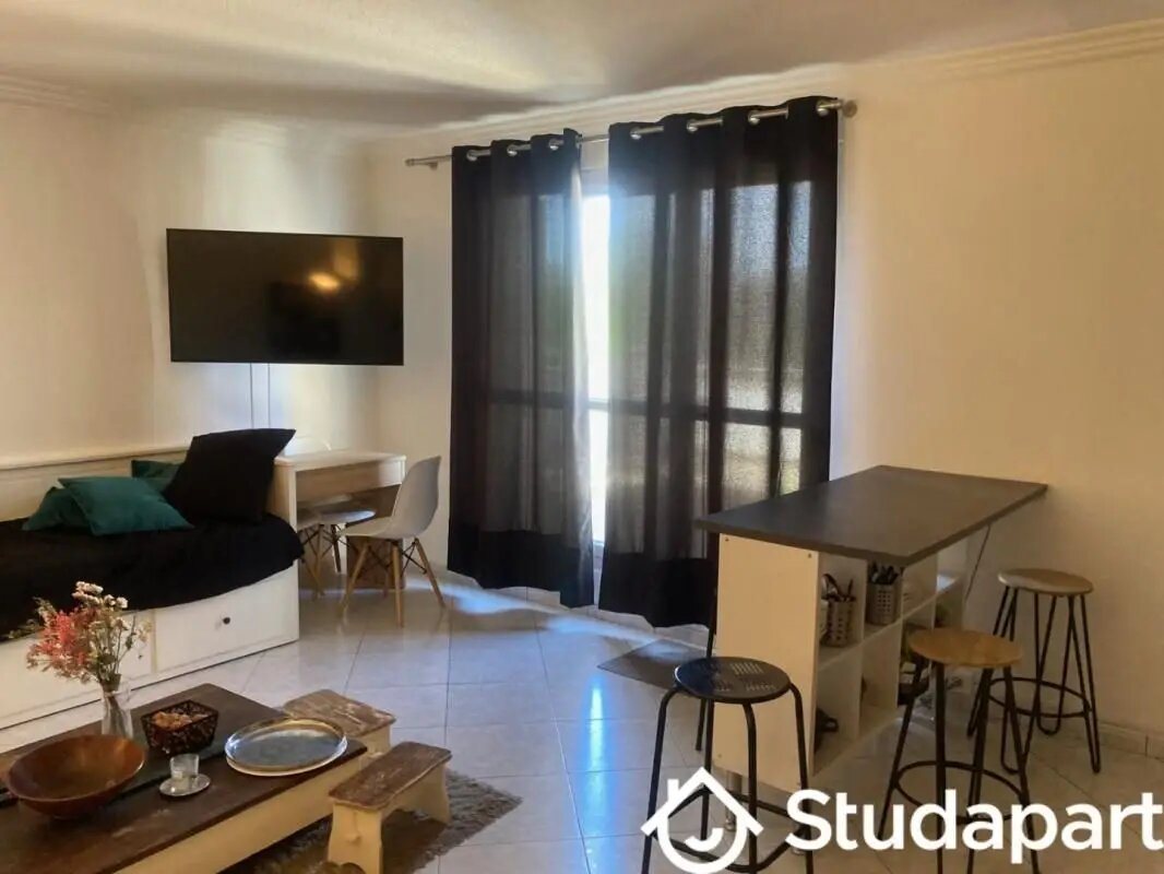 Appartement à louer, 76m², Cergy