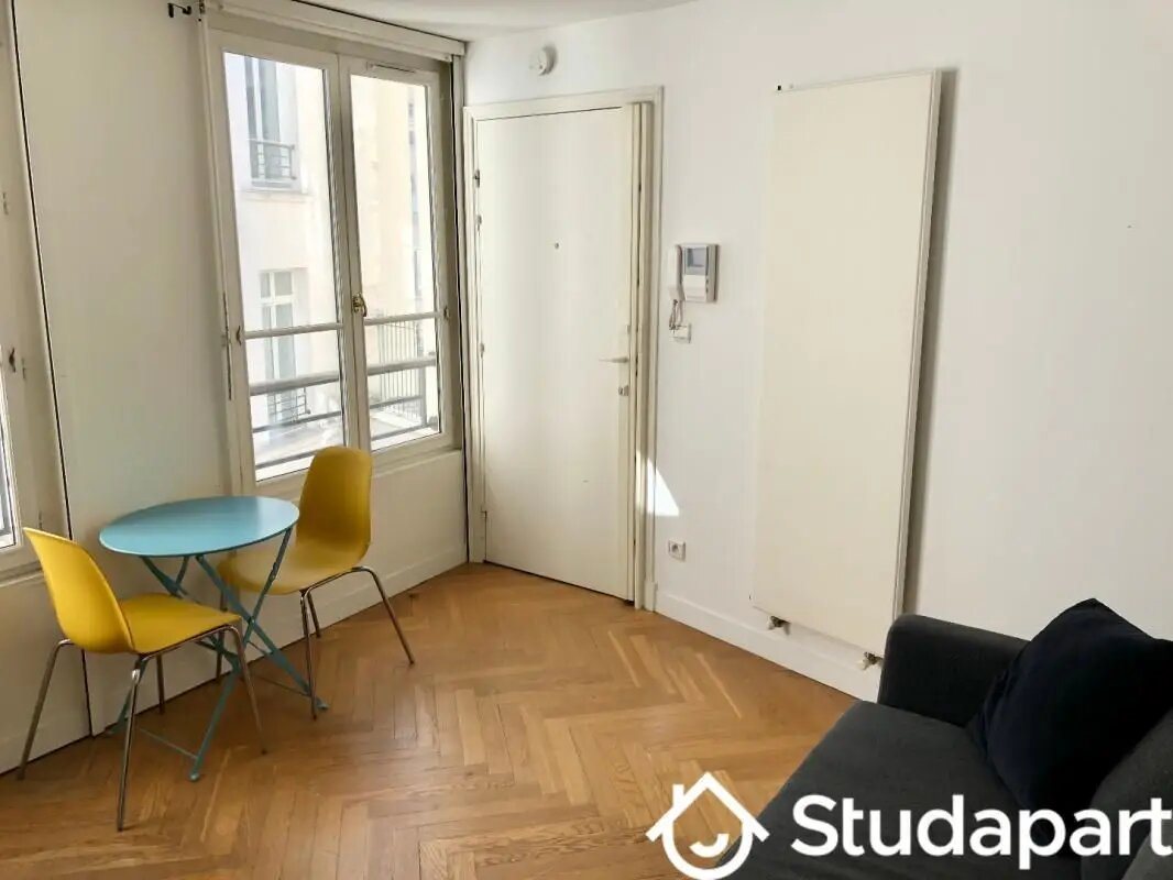 Appartement à louer, 19m², Paris 8ème