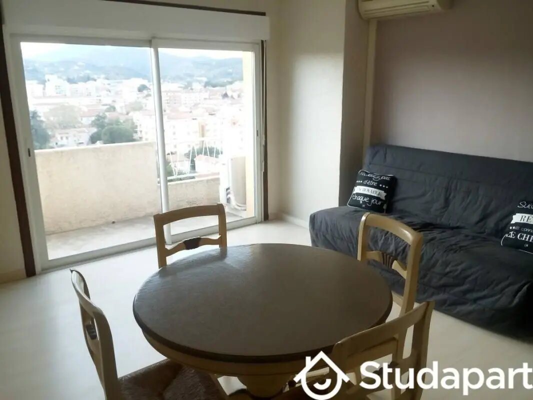 Appartement à louer, 65m², Alès