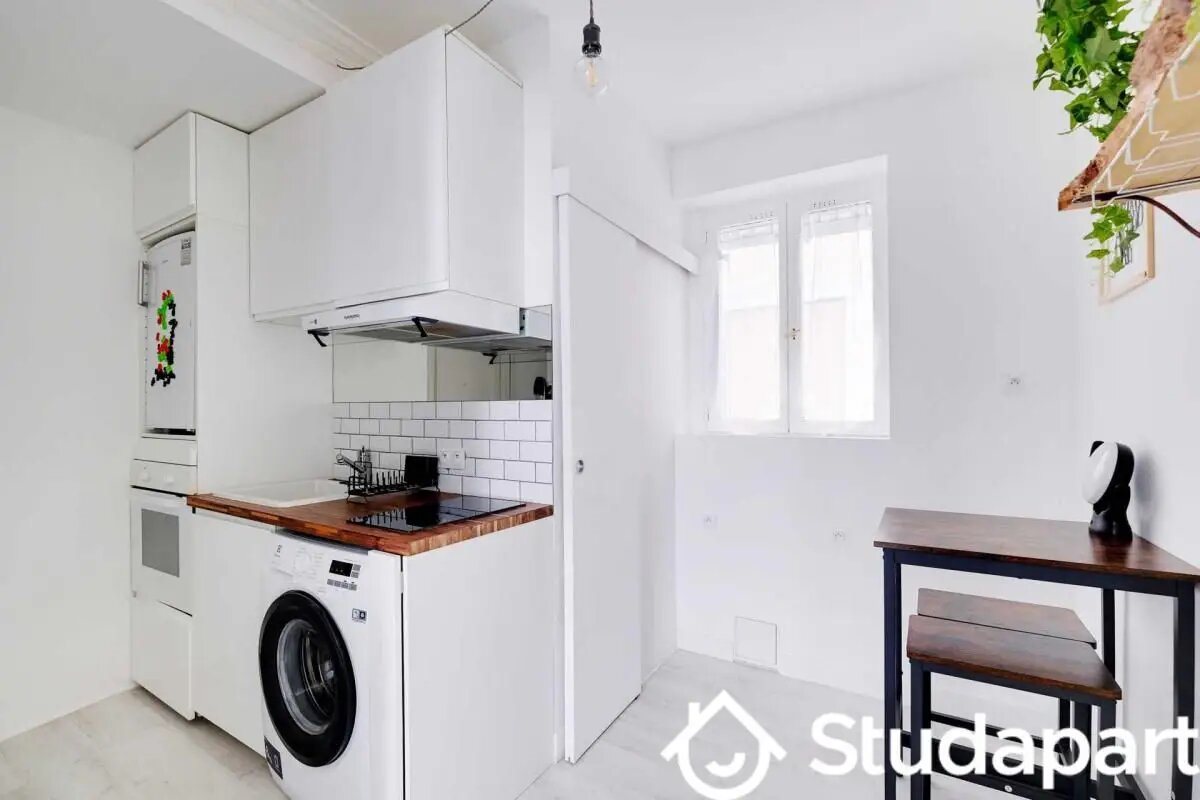 Appartement à louer, 21m², Paris 18ème