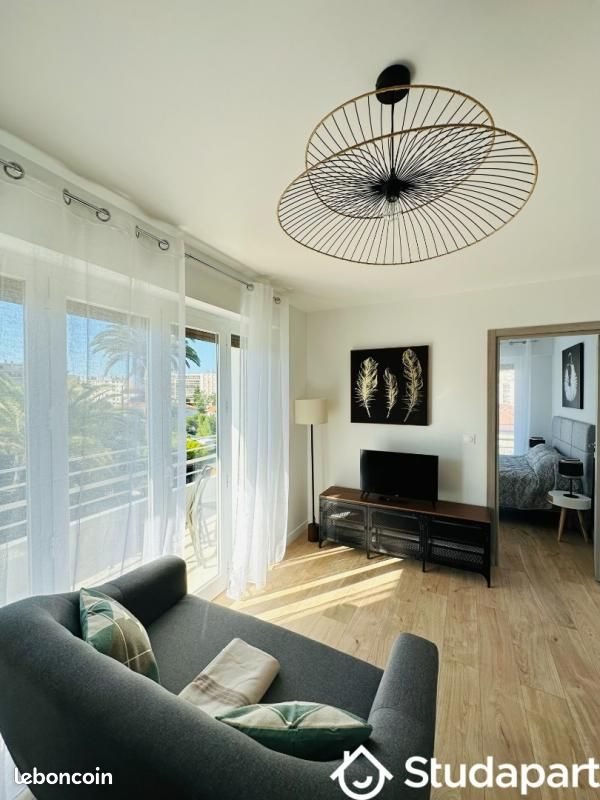 Appartement à louer, 38m², Antibes