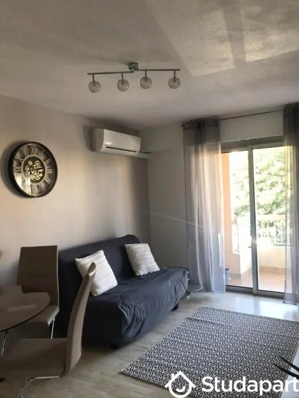 Appartement à louer, 35m², Antibes