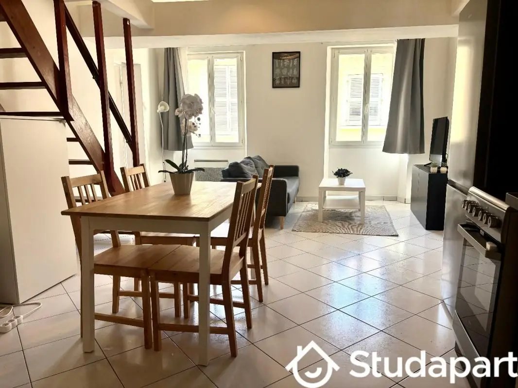 Appartement à louer, 50m², Toulon