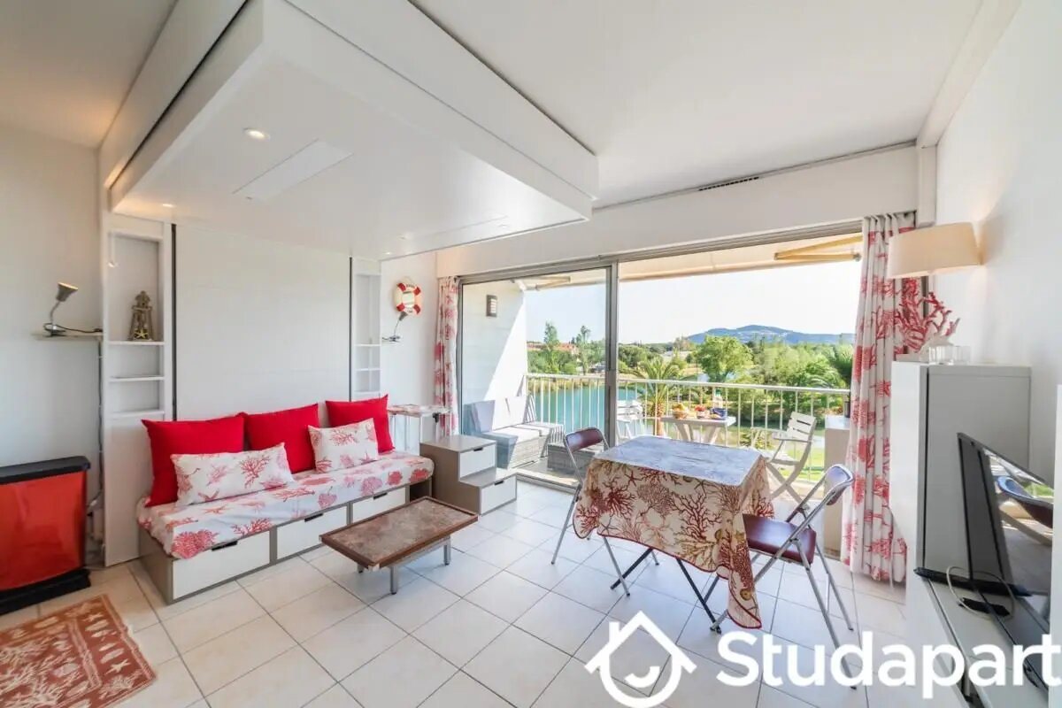 Appartement à louer, 25m², Mandelieu-la-Napoule
