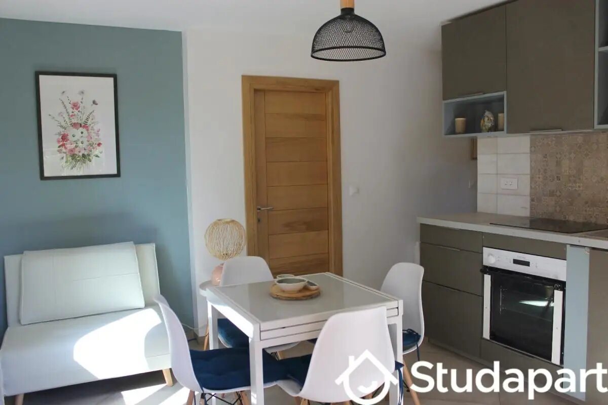Appartement à louer, 28m², Le Rouret