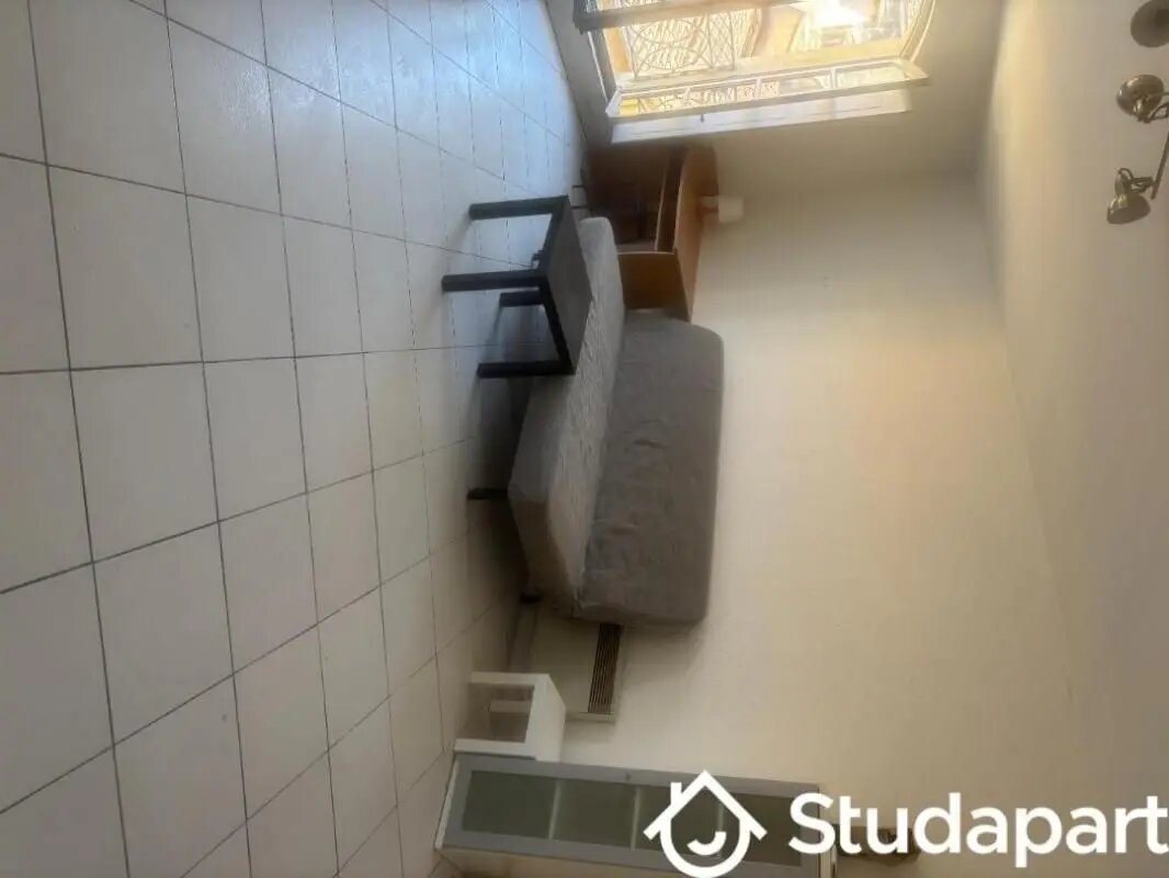 Appartement à louer, 32m², Nîmes