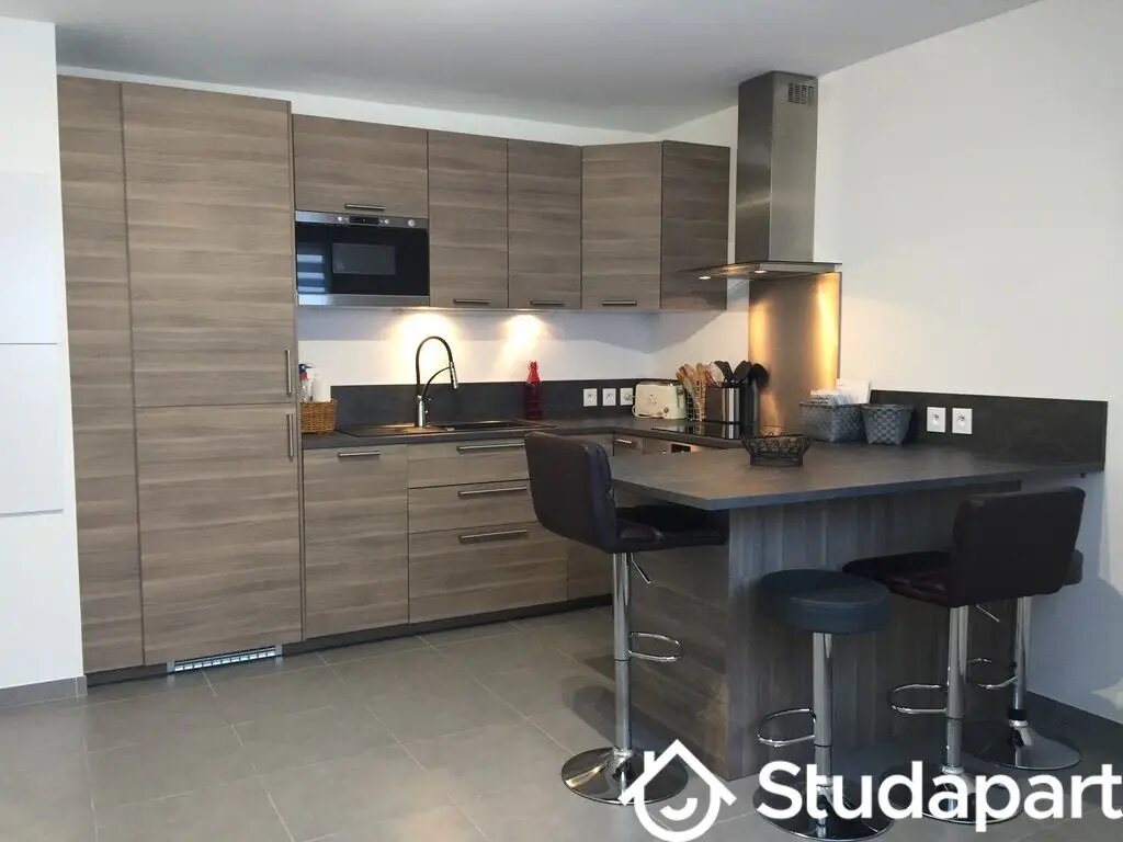 Appartement à louer, 32m², Marseille 8ème