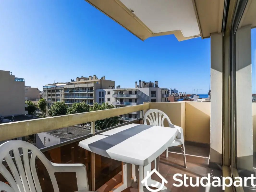Appartement à louer, 35m², Antibes
