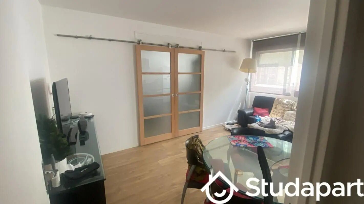 Appartement à louer, 46m², Courbevoie