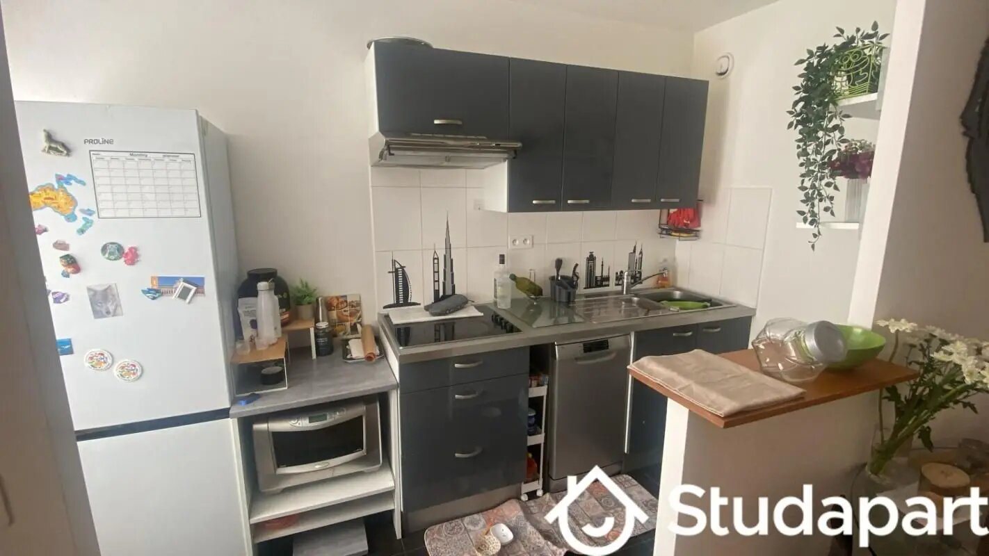 Appartement à louer, 46m², Courbevoie