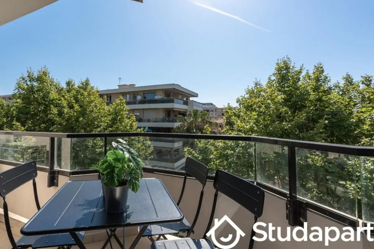Appartement à louer, 28m², Antibes