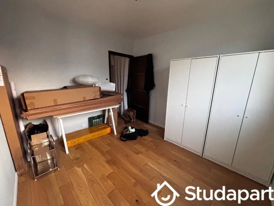 Appartement à louer, 56m², Suresnes
