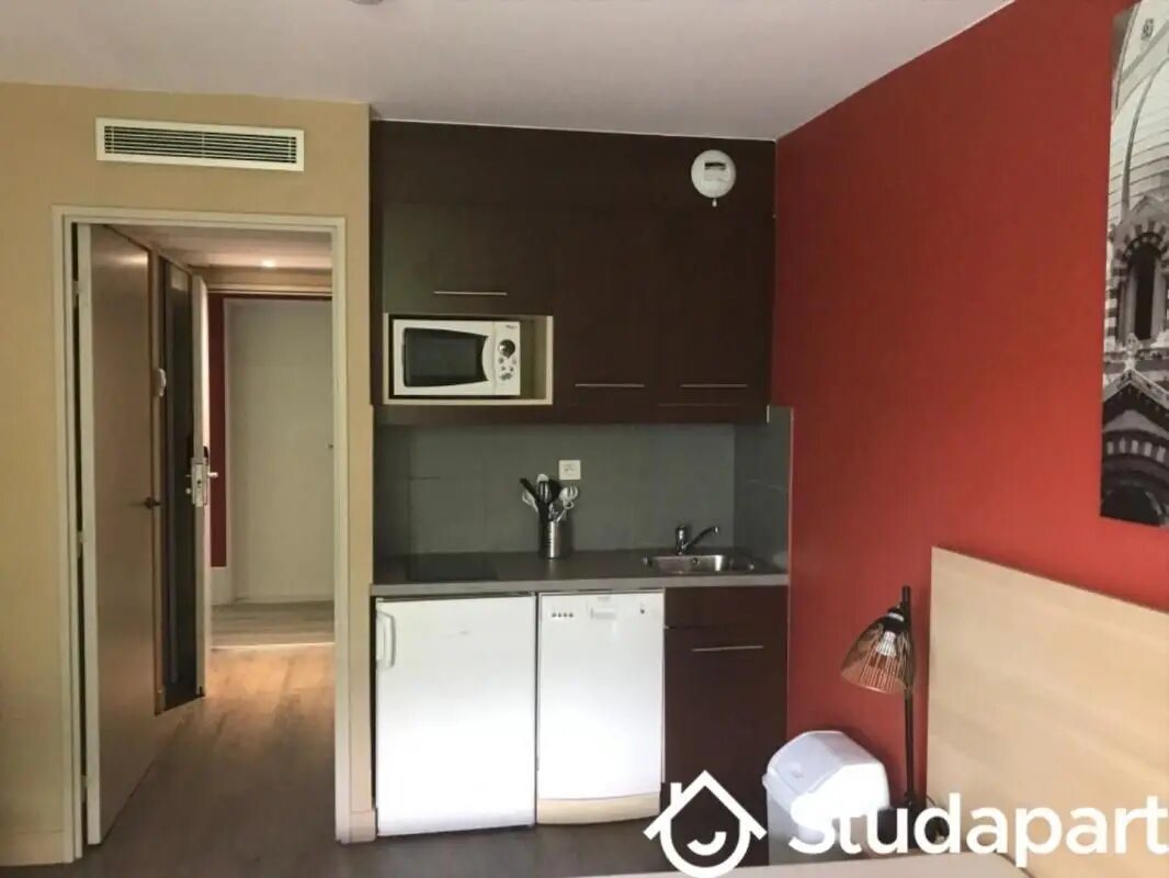 Appartement à louer, 20m², Marseille 8ème