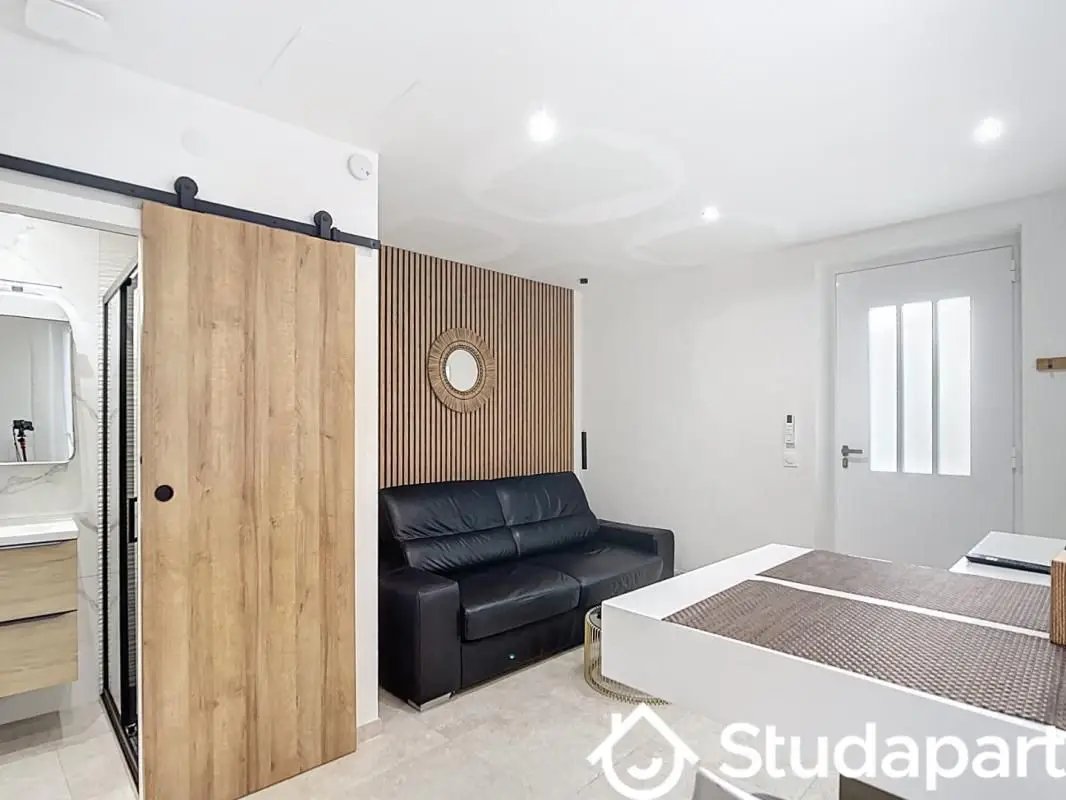 Appartement à louer, 17m², Antibes