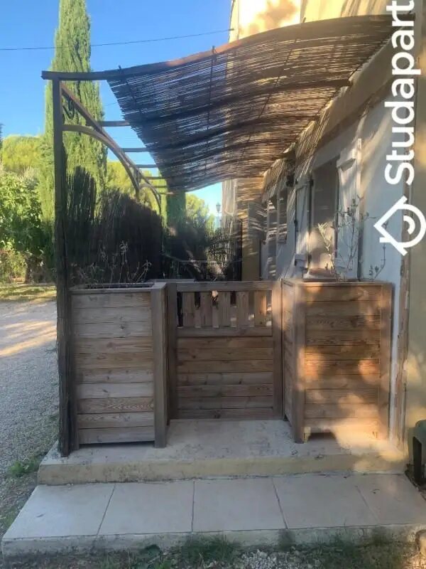 Maison à louer, 24m², Éguilles