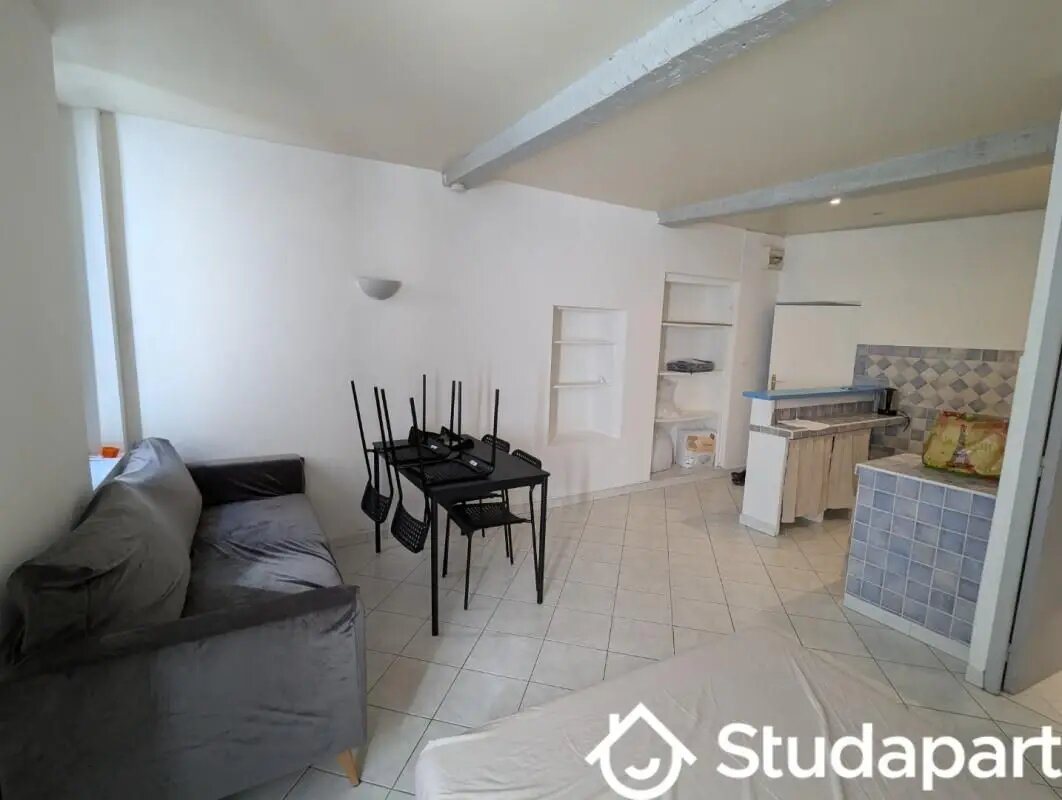 Appartement à louer, 25m², Trans-en-Provence