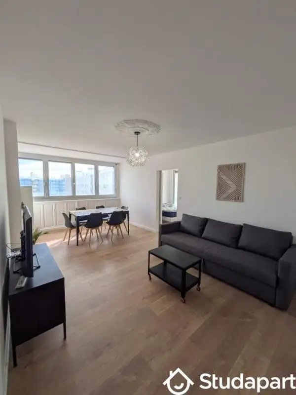 Appartement à louer, 93m², Nîmes