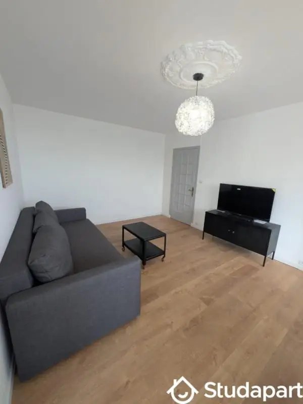 Appartement à louer, 93m², Nîmes