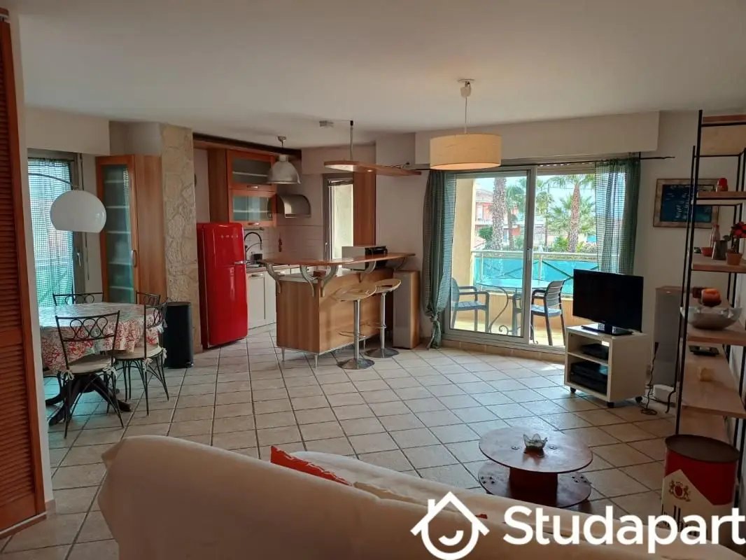Appartement à louer, 60m², Antibes