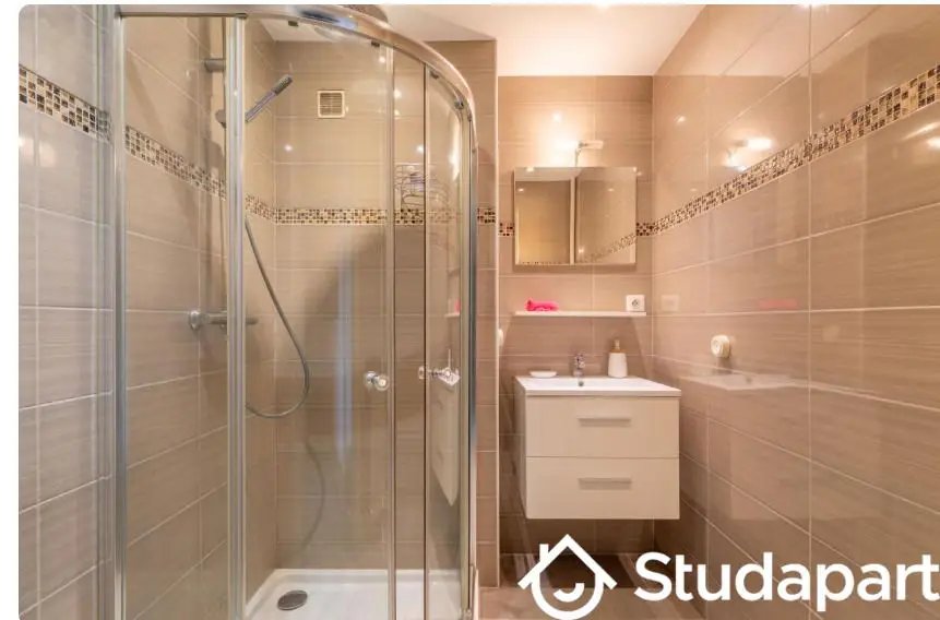 Appartement à louer, 43m², Antibes