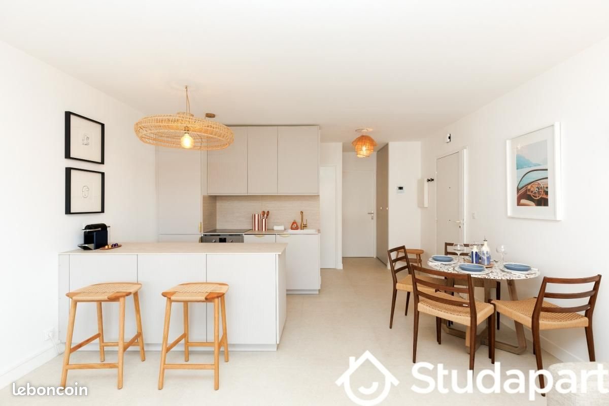Appartement à louer, 46m², Antibes