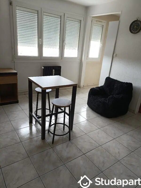 Appartement à louer, 25m², Saint-Julien-les-Villas