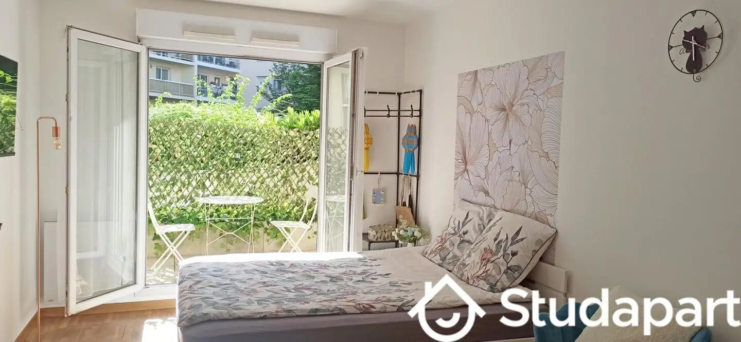 Appartement à louer, 26m², Suresnes