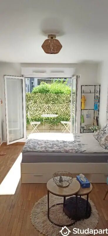 Appartement à louer, 26m², Suresnes
