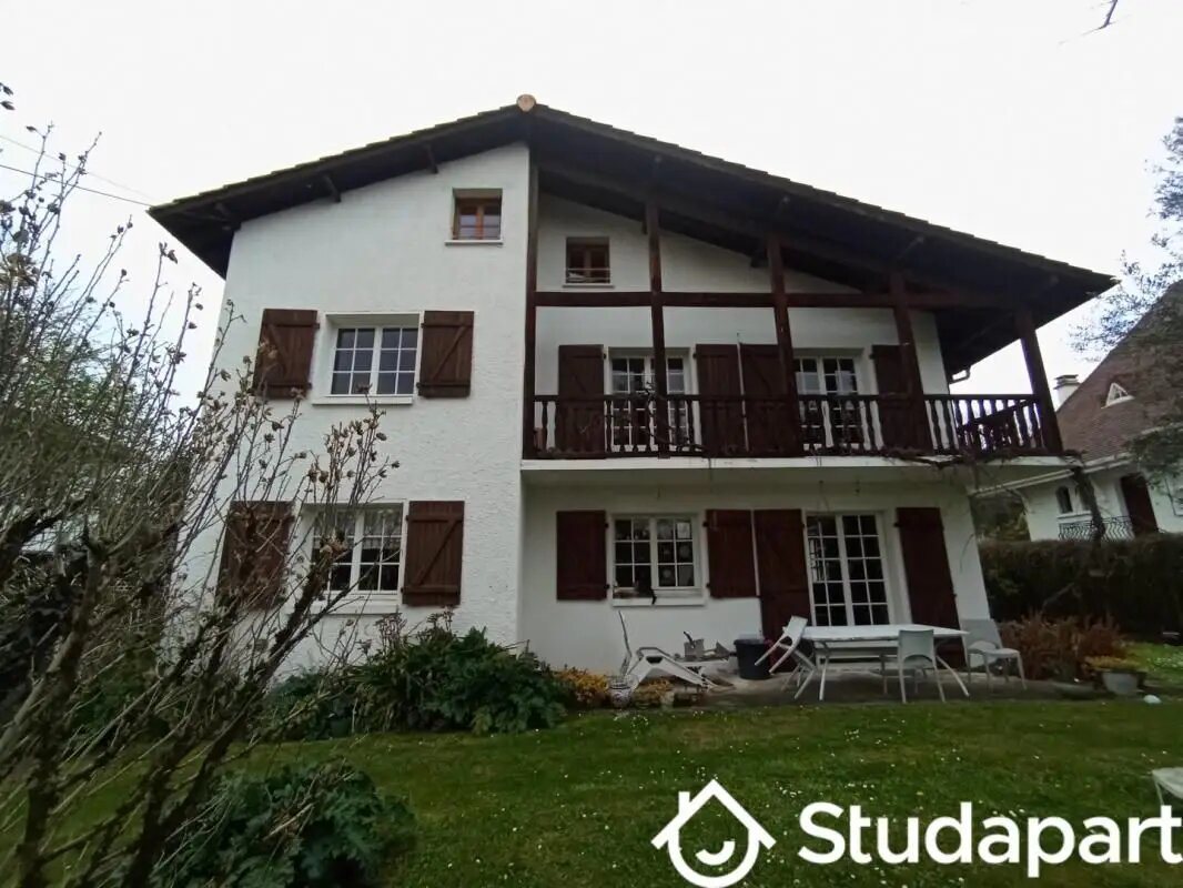Appartement à louer, 12m², Pau