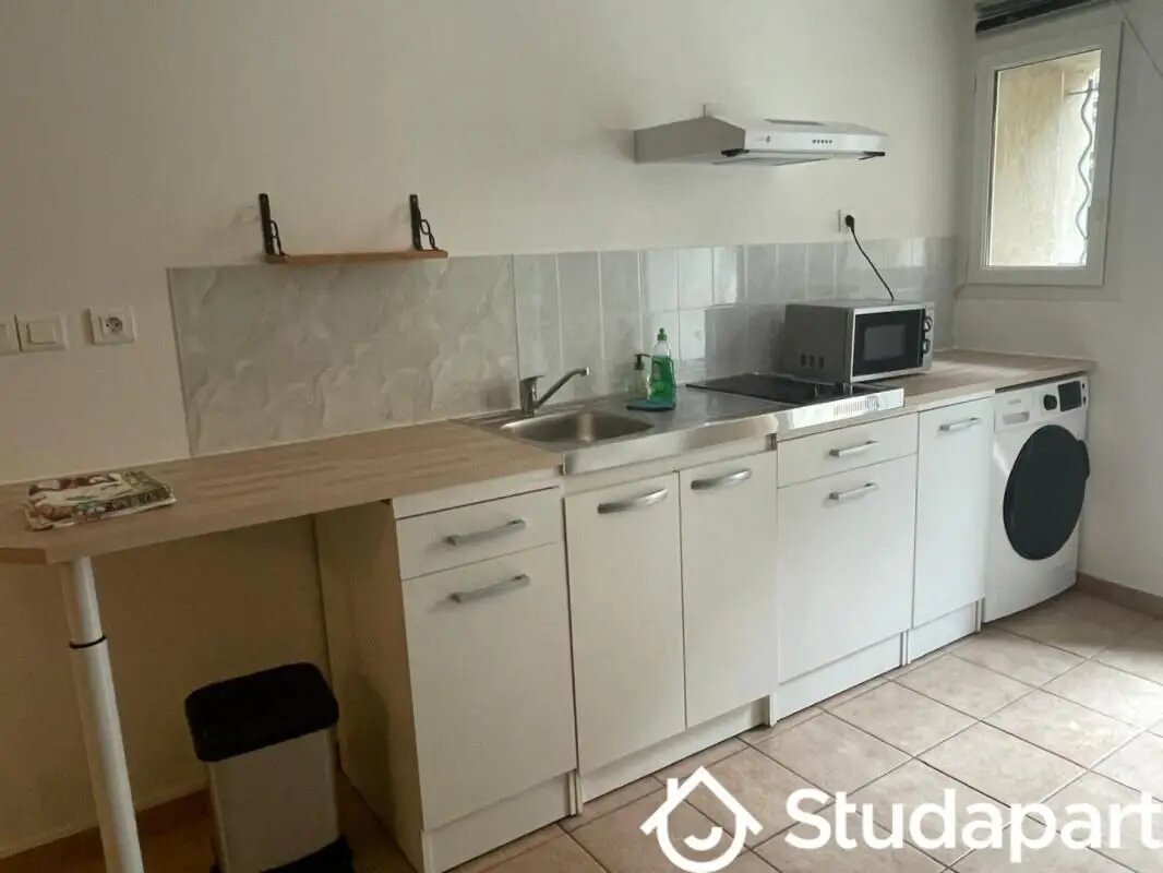 Appartement à louer, 29m², Eguilles