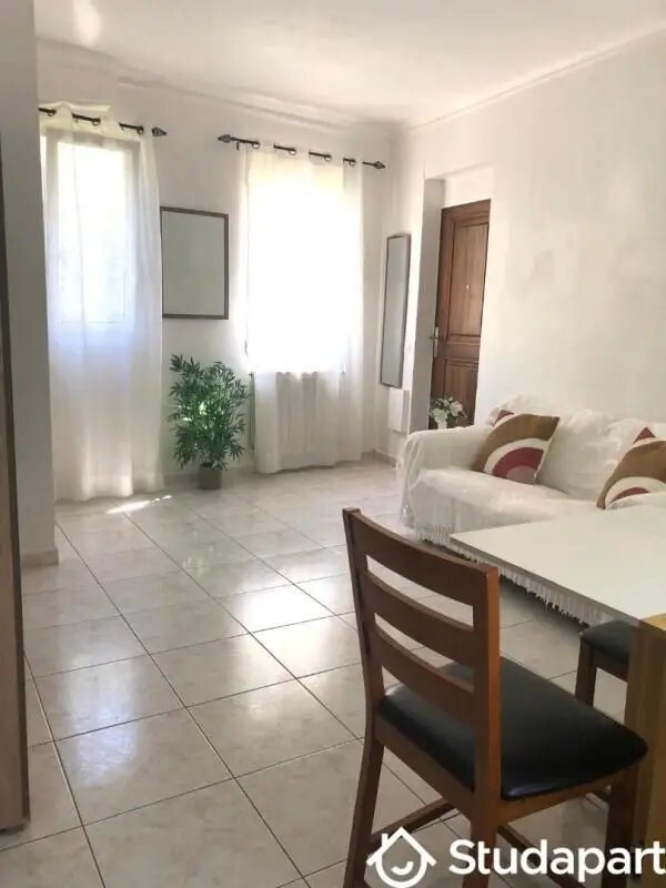 Appartement à louer, 54m², Menton
