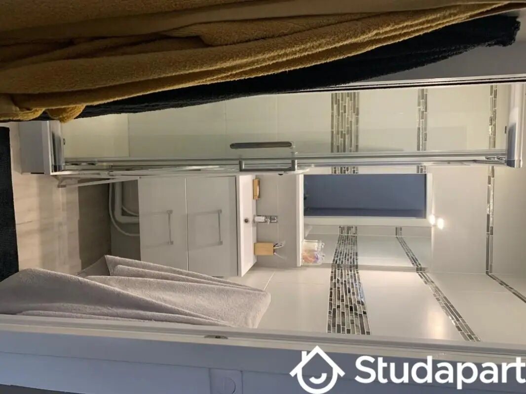 Appartement à louer, 13m², Paris 18ème
