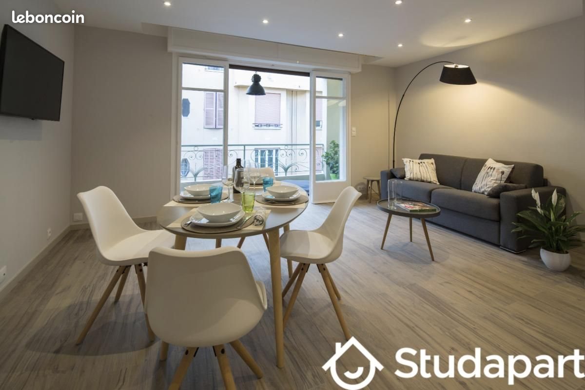 Appartement à louer, 58m², Antibes