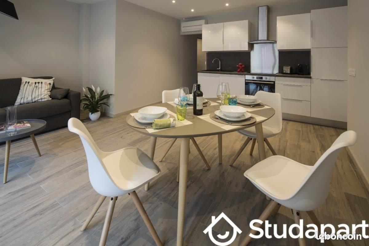 Appartement à louer, 58m², Antibes