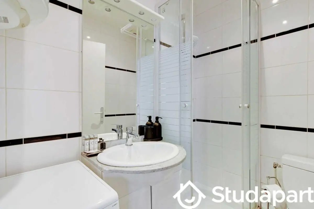 Appartement à louer, 16m², Paris 17ème