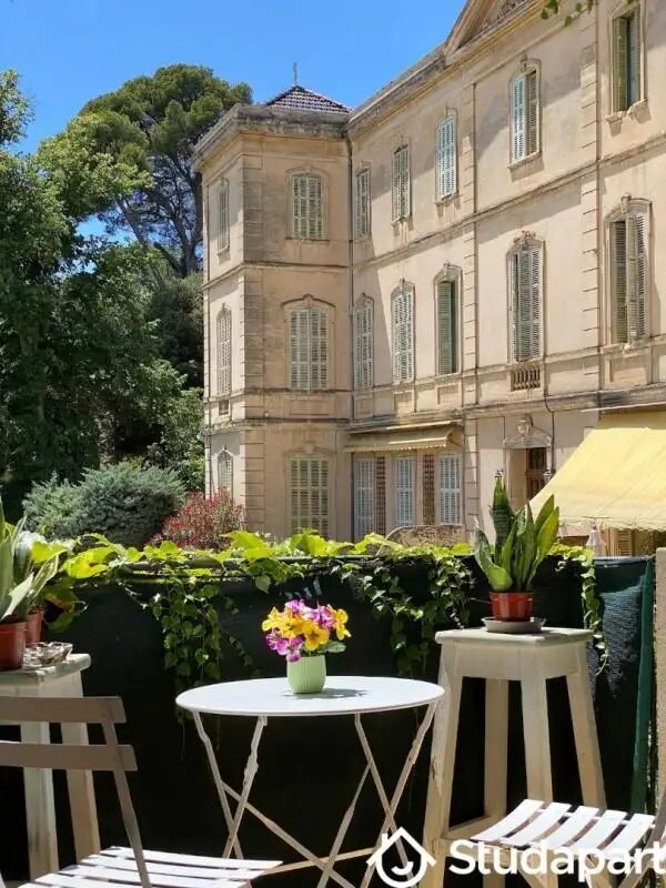 Appartement à louer, 55m², Lamanon
