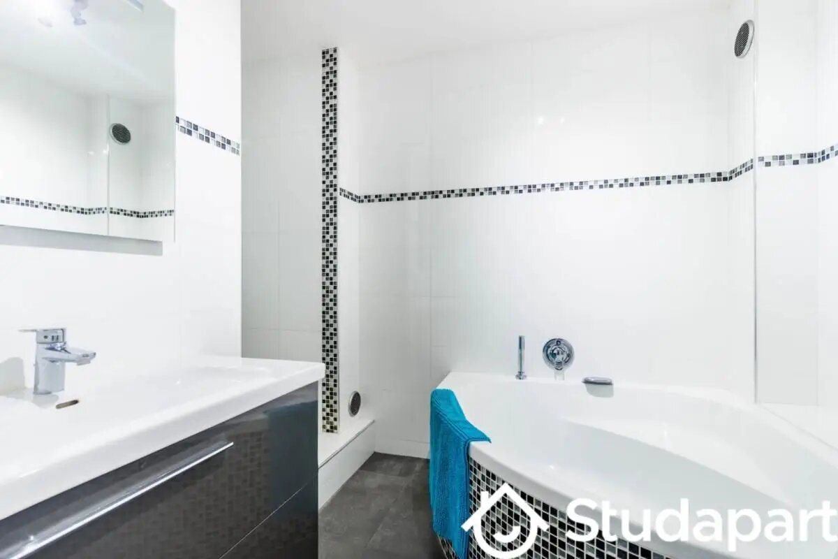 Appartement à louer, 75m², Antibes