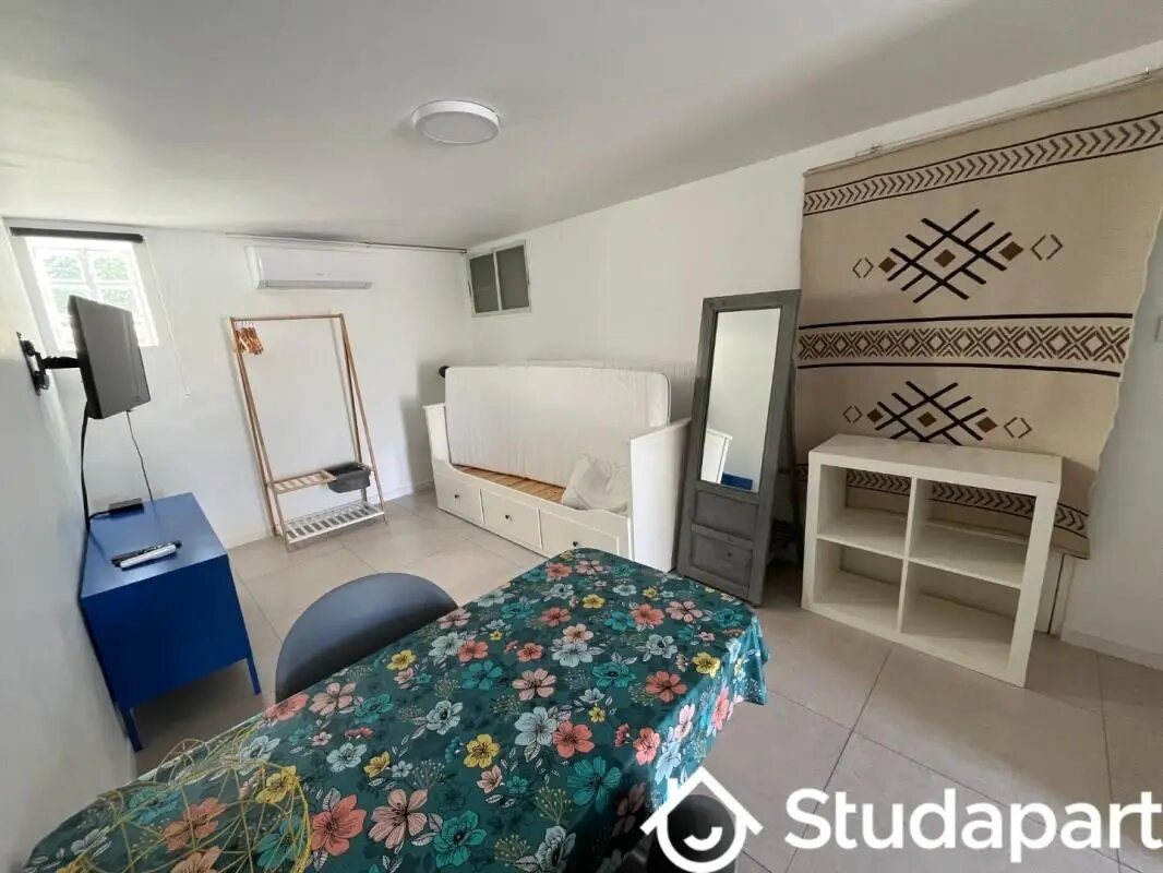 Appartement à louer, 28m², Arles