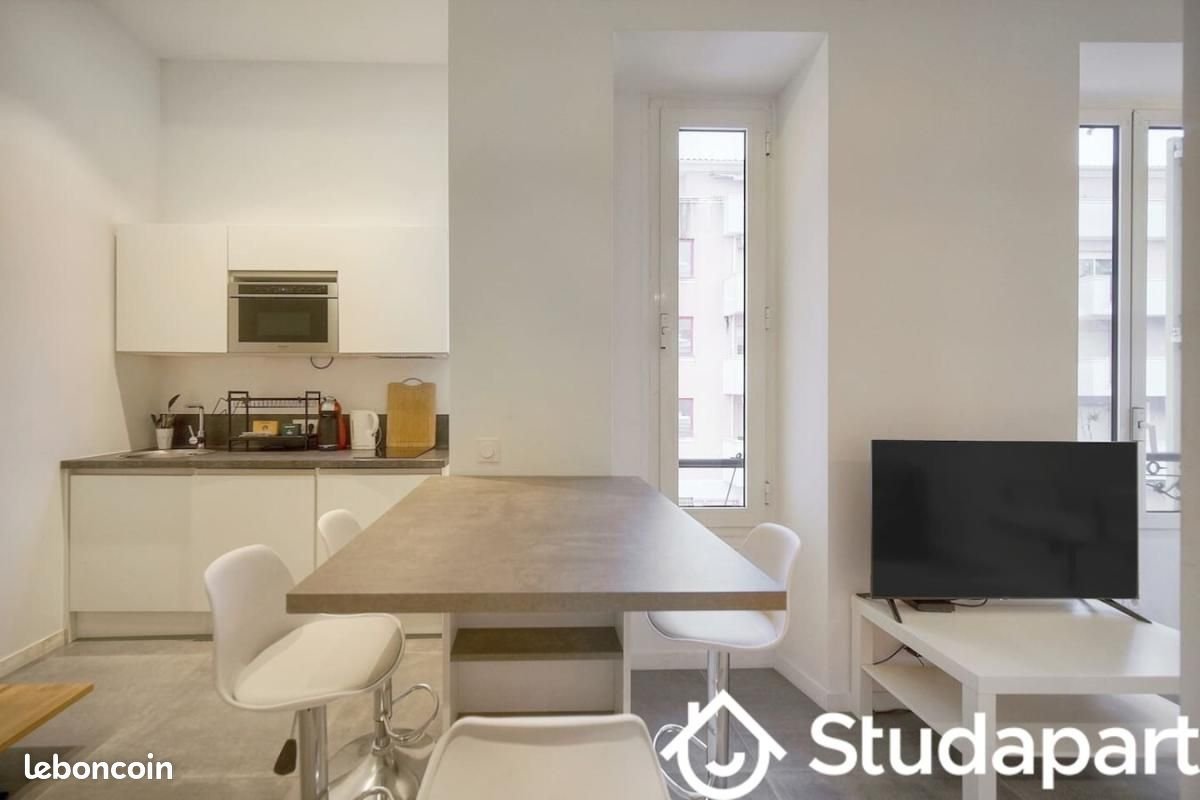 Appartement à louer, 27m², Antibes