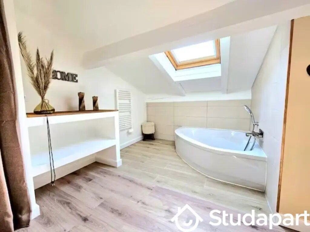 Appartement à louer, 60m², Nîmes