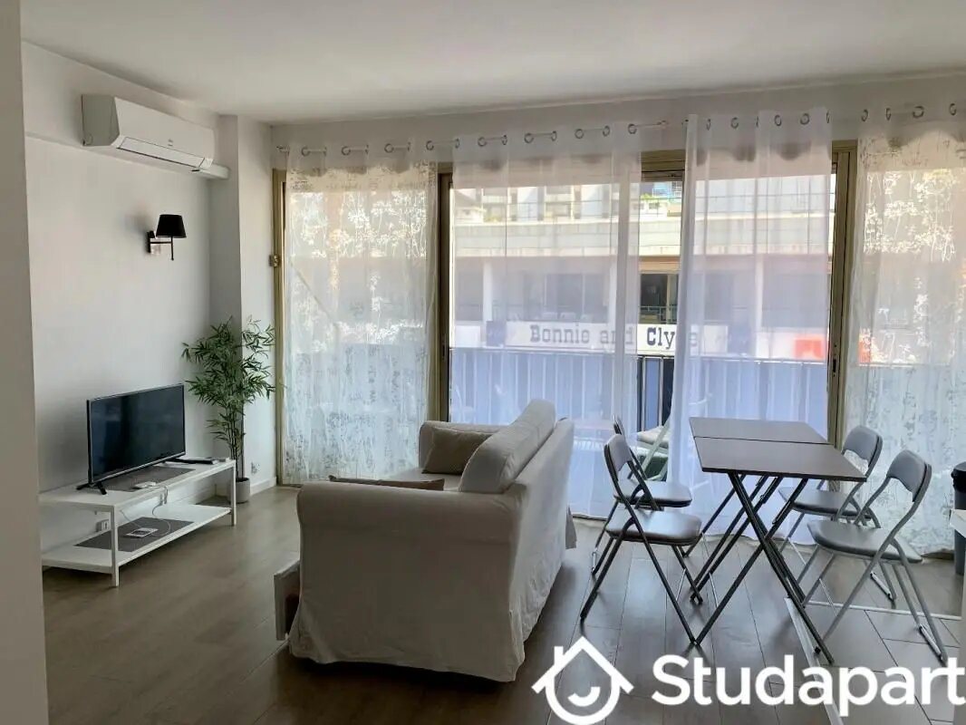 Appartement à louer, 30m², Antibes