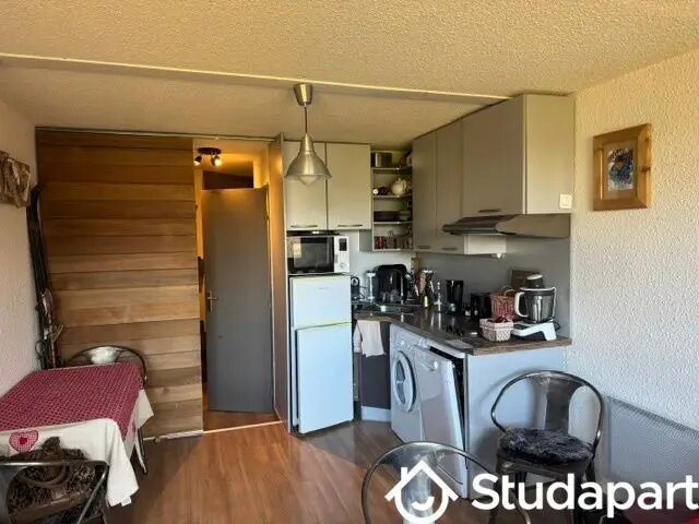 Appartement à louer, 29m², Isola